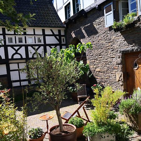 Fuenf Giebel Eck In Der Freiheit Am Ruhrtalradweg Hotel เวทเทอร์ ภายนอก รูปภาพ