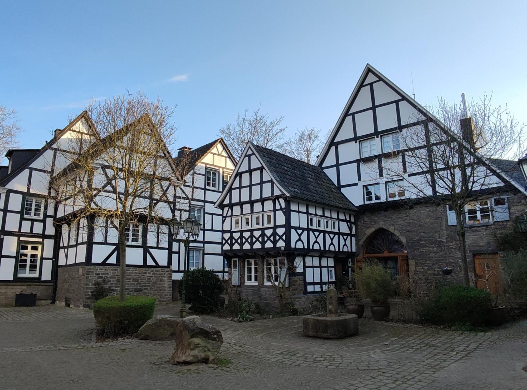 Fuenf Giebel Eck In Der Freiheit Am Ruhrtalradweg Hotel เวทเทอร์ ภายนอก รูปภาพ