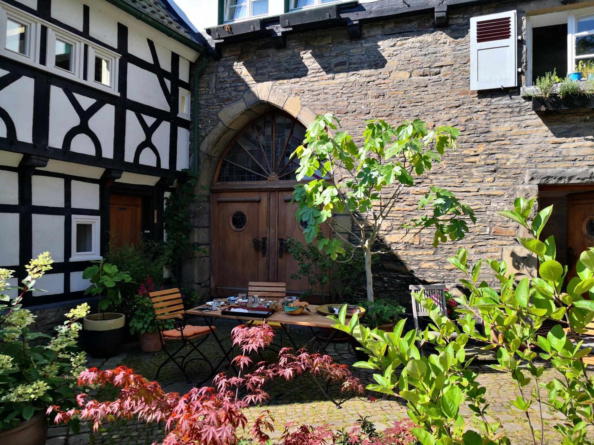 Fuenf Giebel Eck In Der Freiheit Am Ruhrtalradweg Hotel เวทเทอร์ ภายนอก รูปภาพ